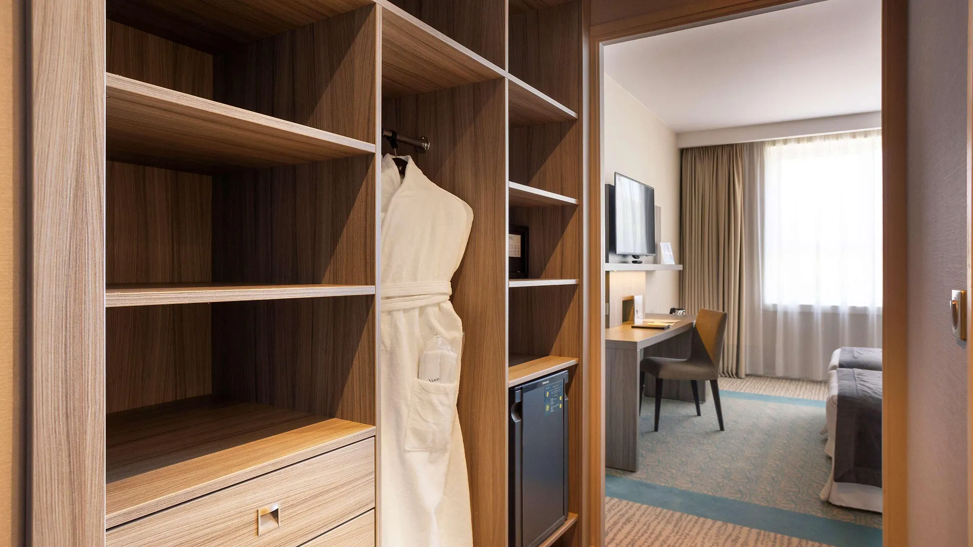 Golden Tulip Aix Les Bains - Hotel & Spa Aix-les-Bains 4*,  France